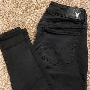 Black American Eagle Distressed Jegging